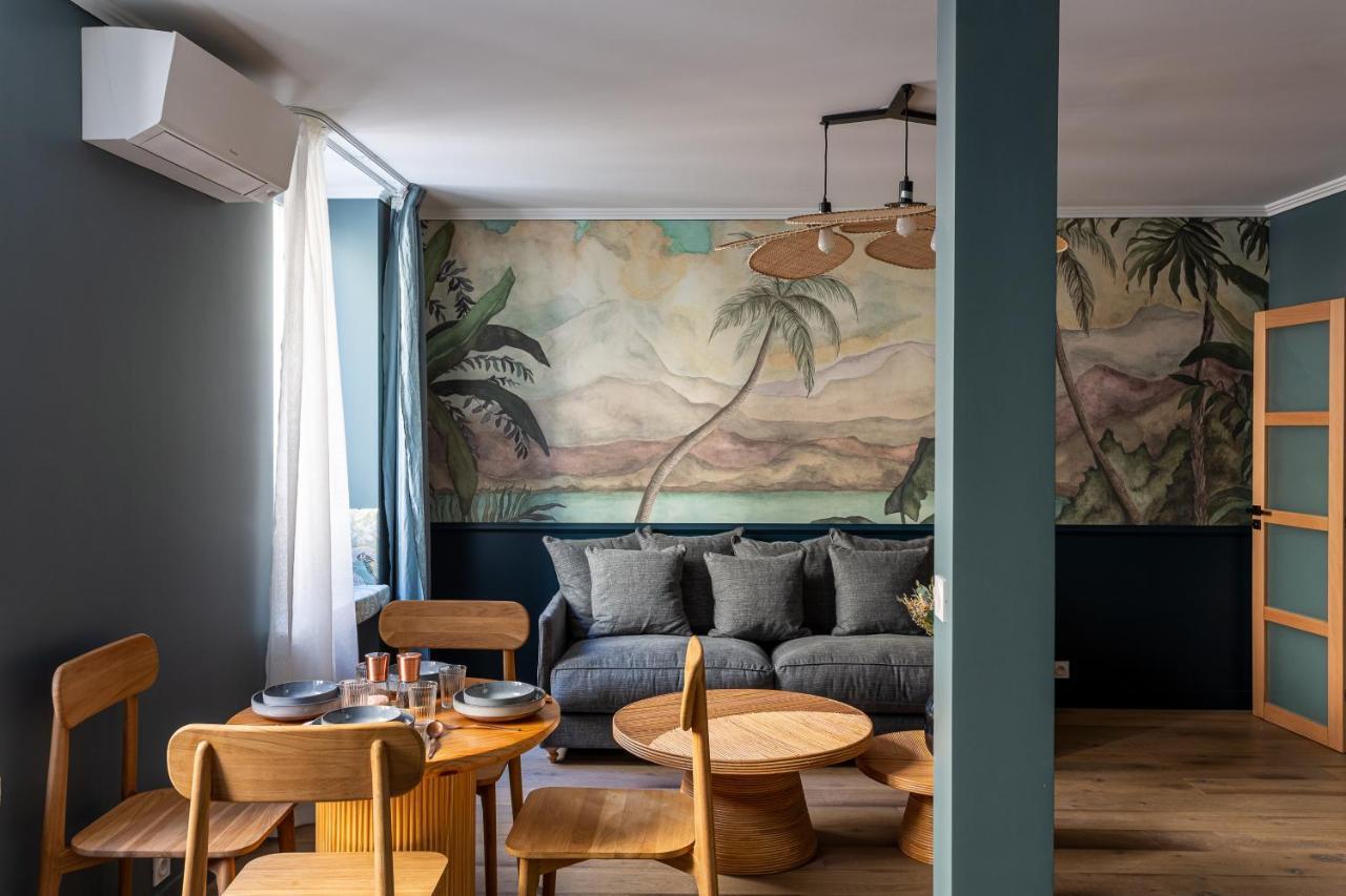 The Blue Nature Suite Downtown Montmartre Paris Exterior photo