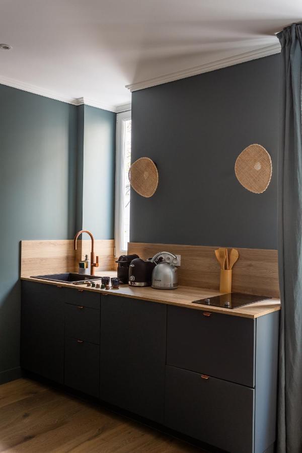 The Blue Nature Suite Downtown Montmartre Paris Exterior photo